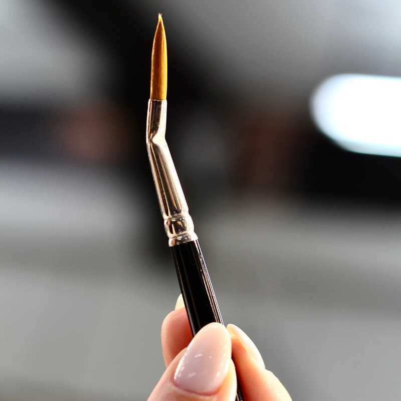 Pincel Sintético Punta Curvada