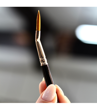 Pincel Sintético Punta Curvada